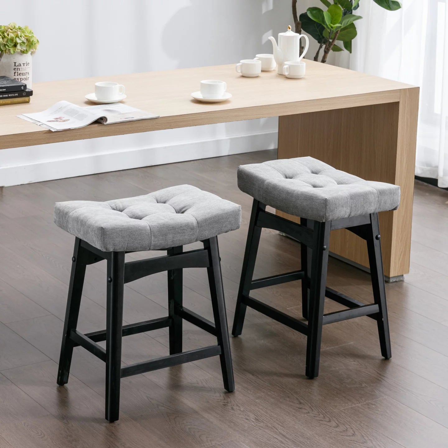 Bar Stools Set of 2, 25" Linen Fabric Upholstered Counter Height Barstools with Solid Wood Legs and Soft Paded Seat, Modern Backless Saddle Stools for Dining Room Kitchen Island Pub, Gray